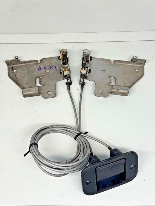 DAF XF106 Front Grille Locks Set 1835771 1835772 1997220 with Cables Euro 6 Used view 7