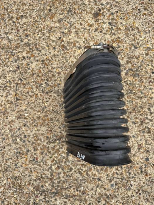 Volvo FH/FM Air Filter Bellow 21288835 1676687 7421288835 Euro 5/6 Used view 4