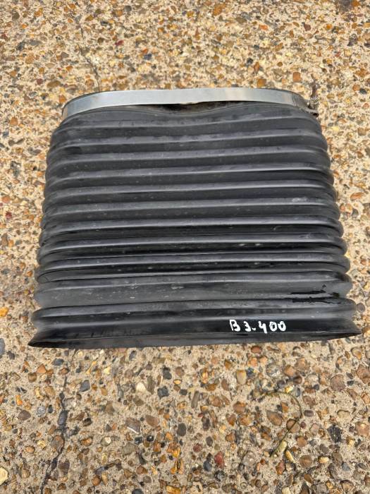 Volvo FH/FM Air Filter Bellow 21288835 1676687 7421288835 Euro 5/6 Used view 5