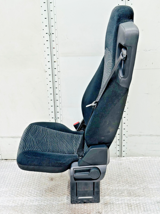 Mercedes Actros MP4 Passenger Seat ISRI A9609104203 ISRINGHAUSEN Euro 6 Used view 3
