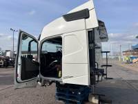 Volvo FH4 cab (2013-on) With Parts – Doors/Dash/Interior As Pictured – Used view 2