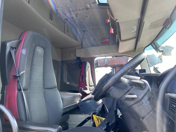 Volvo FH4 cab (2013-on) With Parts – Doors/Dash/Interior As Pictured – Used view 6