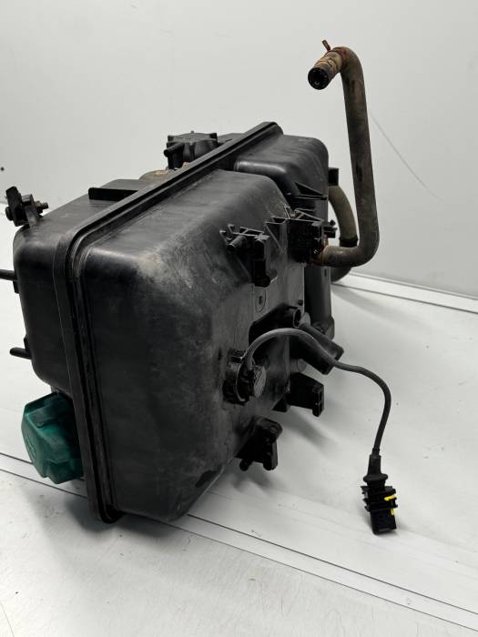 Daf XF/CF Coolant Expansion Tank 1960437 ­1939412 ­1939411 With Sensor Used view 6