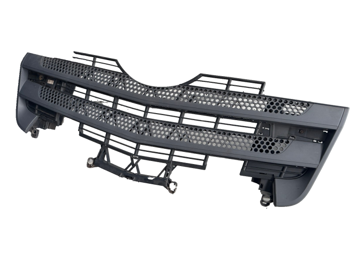 Mercedes Actros MP4/MP5 Centre Grille Panel A9618850253 A9618850053 Front Euro 6 view 2
