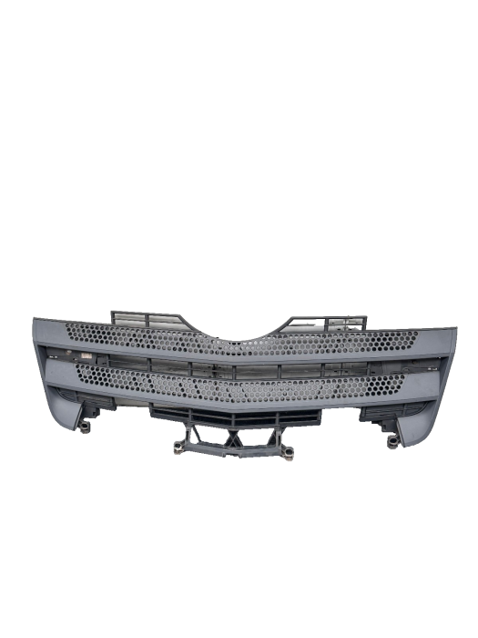 Mercedes Actros MP4/MP5 Centre Grille Panel A9618850253 A9618850053 Front Euro 6 view 3
