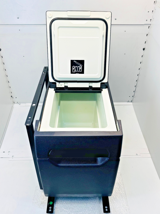 Mercedes Actros MP4 Cab Fridge Cool Box A9608400943 A9608200306 Euro 6 Used view 3