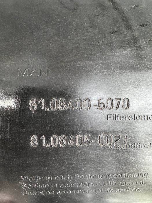 MAN TGX/TGS  Air Filter Housing 81084006070 81084050021 Euro 6 Used OEM view 2