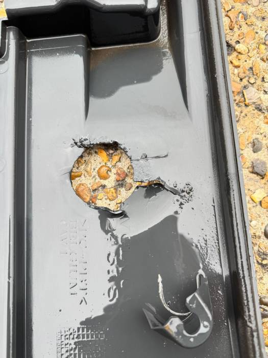 Volvo FH4/FM4 Windscreen Wiper Panel Centre RHD 84055528 82871726 Euro 6 Used view 6