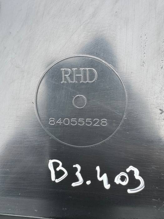 Volvo FH4/FM4 Windscreen Wiper Panel Centre RHD 84055528 82871726 Euro 6 Used view 8