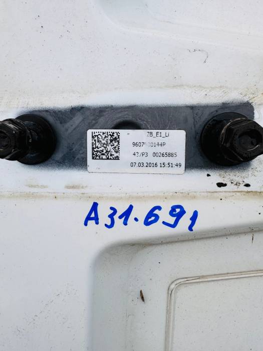 Mercedes Actros MP4 Left Cab Side Spoiler A9607900144 A9607900244 White Used view 5