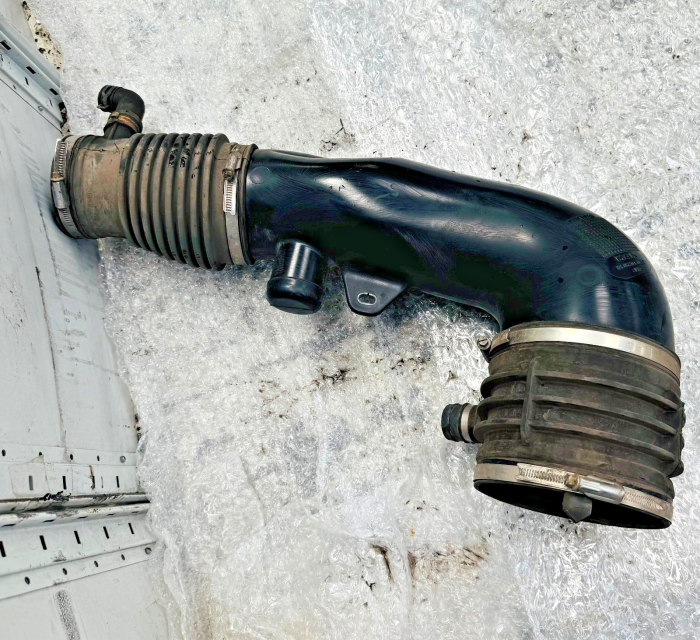 MAN TGS Air Intake Pipe Hose 81082010631 81.08201-0631 Original Used OEM view 6