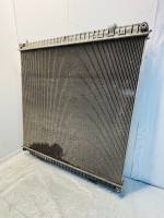 MAN TGX Euro 6 Engine Radiator 81061006875 81060006207 81061026232 81061016792 view 5