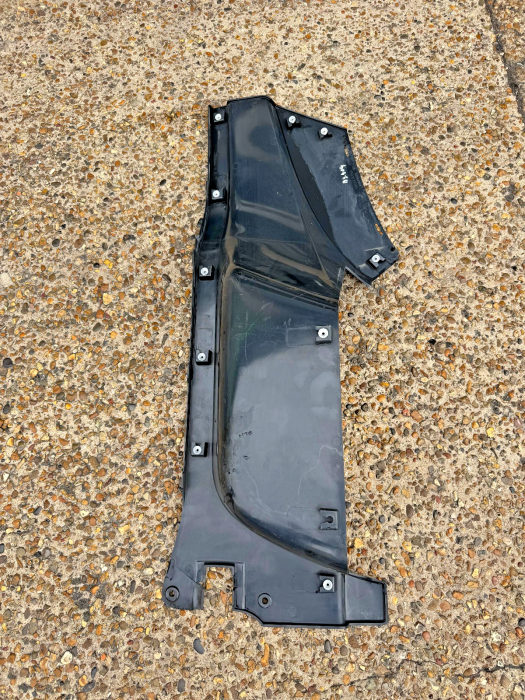 Volvo FH4/FM4 Upper Step Wing Cover RH 82819477 82819482 DT 2.71376 Euro 6 Used view 4