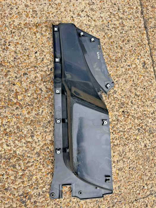 Volvo FH4/FM4 Upper Step Wing Cover RH 82819477 82819482 DT 2.71376 Euro 6 Used view 6