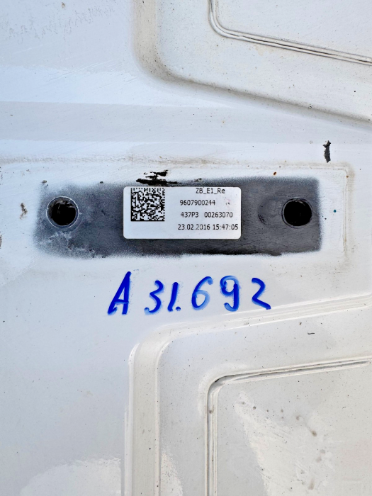 Mercedes Actros MP4 Right Cab Side Spoiler A9607900244 A9607900144 White Used view 4