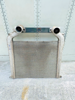 MAN TGX 3 Intercooler 81061300241 81.06130-0241 MAHLE LA158004 Used OEM Euro 6 view 2