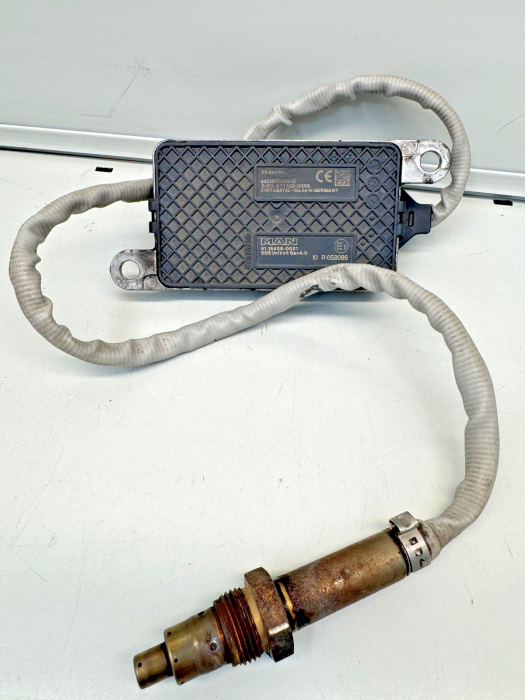 MAN TGX/TGS Nitrogen Oxide NOx Sensor 24V – 51154080031 51.15408-0031 - Used view 3