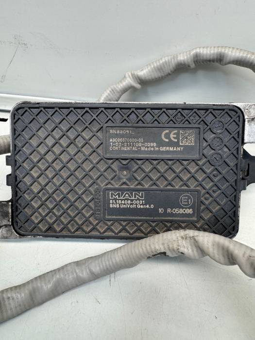 MAN TGX/TGS Nitrogen Oxide NOx Sensor 24V – 51154080031 51.15408-0031 - Used view 4