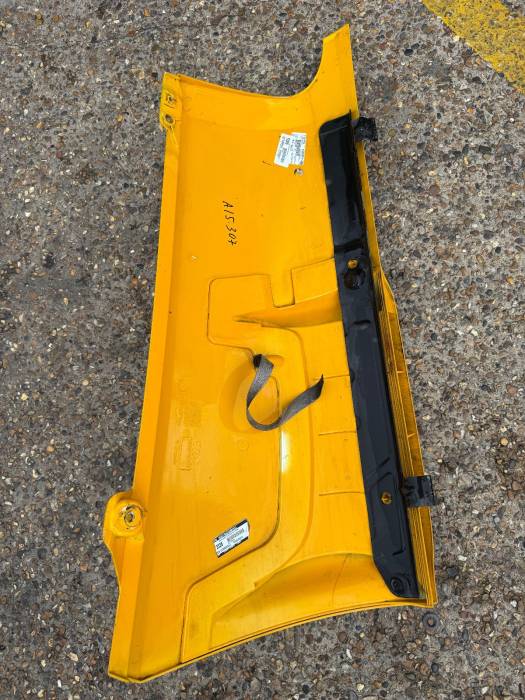 DAF XF106 RH Cab Corner Wind Deflector Panel 1835762 1835710 Euro 6 Yellow Used view 4