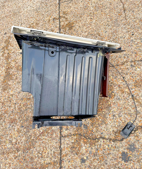 Mercedes Actros MP4/MP5 Stowage Tool Box A9608902790 A9608900210 Left Euro 6 view 4