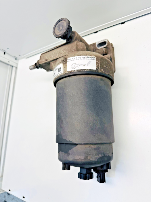 MAN TGS TGX 81125016110 81.12501-6110 Fuel Filter Module for Diesel Trucks Used view 7