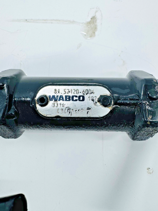 MAN TGA/TGM/TGS/TGX Air Brake Charging & Non Return Valve Assembly 81521106092 view 3