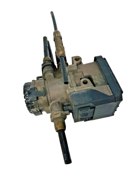 Scania P/G/R/T EBS Modulator Valve 1879275 Knorr K021202 1 Channel Used view 4