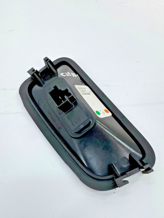 Volvo FH4 Roof LED Side Marker Lamp 82278930 23477644 82278930 LH Euro 6 Used view 4