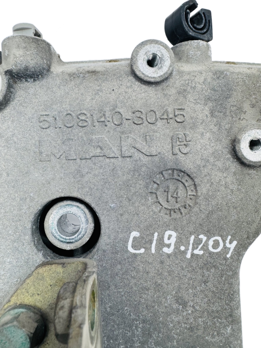 MAN TGX/TGS EGR Valve Base Plate 51081403045 51.08140-3045 51081403046 Euro 6 view 2