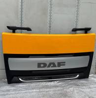 DAF XF106 Upper Main Grille 1835730 1892076 1892077 Front Panel Euro 6 Used view 4