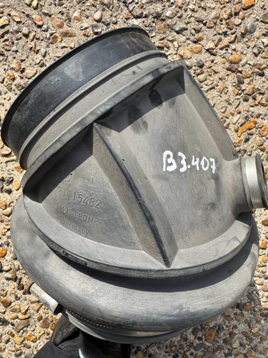 Volvo FH4/FH13 Air Intake Hose Elbow 21115482 7421115482 Euro 6 Used view 4