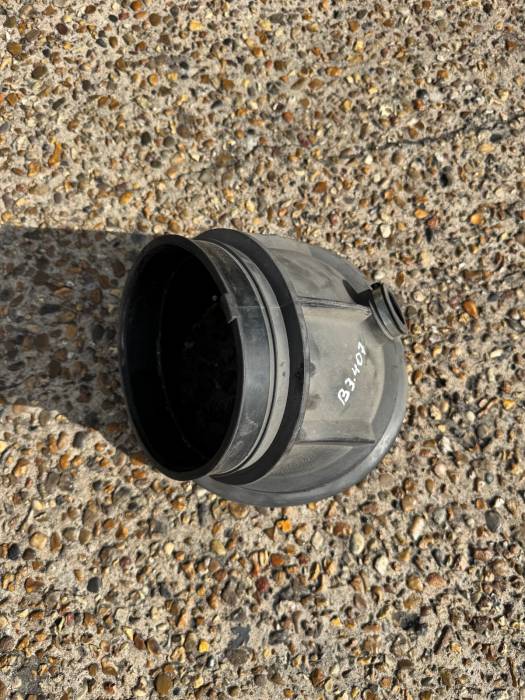 Volvo FH4/FH13 Air Intake Hose Elbow 21115482 7421115482 Euro 6 Used view 6