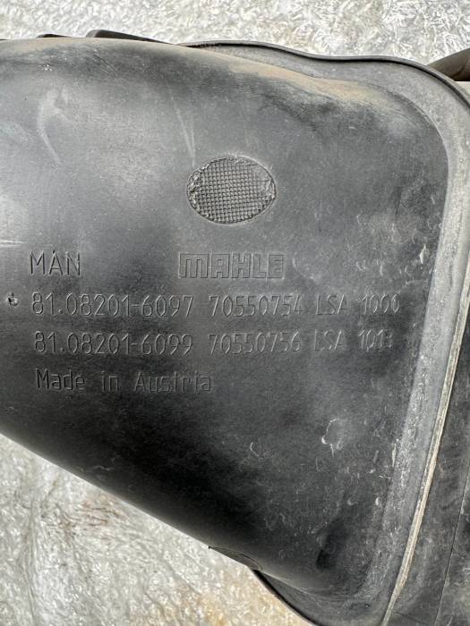MAN TGL/TGM/TGS/TGX MAHLE 81082016097 81.08201‑6097 Air Intake Hose Euro6 Used view 3
