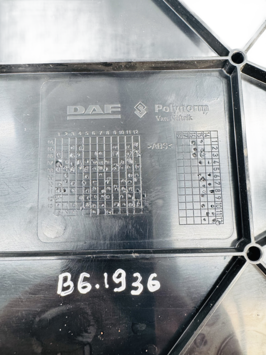 DAF XF106 Interior Under Bed Storage Box 1660722 Polymorm Van Niftrik Used view 6