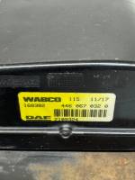 DAF XF106 ACC/AEBS Radar Sensor 2109324 Wabco 4460670320 4460670002 Front Euro 6 view 5