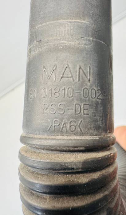 MAN TGX Oil Filler Pipe 81018100028 81‑01810‑0028 Genuine OEM Euro 6 Used view 4