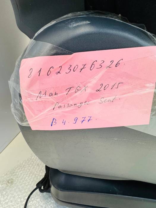 MAN TGX Passenger Seat 81623076326 81623076516 81623076330 RH 2015 Interior view 5