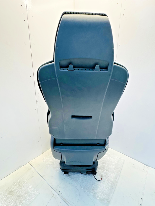 MAN TGX Passenger Seat 81623076326 81623076516 81623076330 RH 2015 Interior view 6