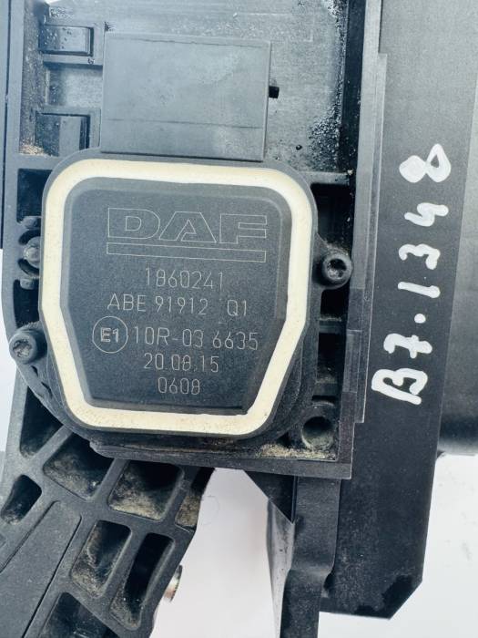 DAF CF XF Accelerator Pedal 1860241 RHD 1838556 Euro 6 Used view 5