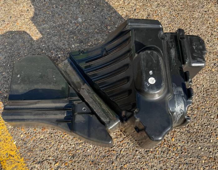 DAF XF106 AdBlue Tank 1981181 1981182 2022767 2033354 1946315 90L Euro 6 Used Diesel Exhaust Fluid (DEF) Systems Diesel Exhaust Fluid (DEF) Systems