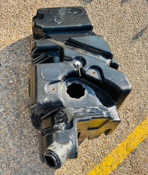 DAF XF106 AdBlue Tank 1981181 1981182 2022767 2033354 1946315 90L Euro 6 Used view 5