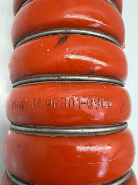 MAN TGA TGS TGX Charge Air Hose 81963010900 81.96301‑0900 Used OEM view 2