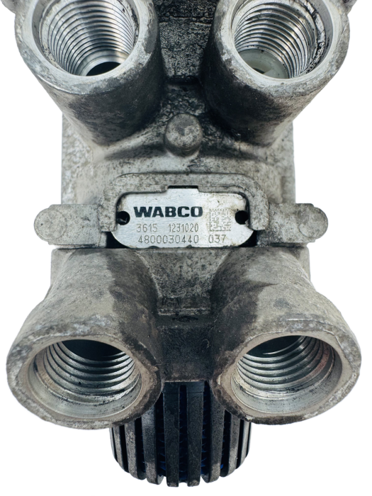 WABCO DAF XF106/CF Foot Brake Valve 4800030440 2136030 1998070 Euro 6 Used view 2