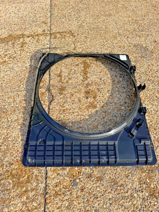 Volvo FH4/FM4 Radiator Fan Shroud (Belt Decal 20804602) 22005906 20502964 Used view 4