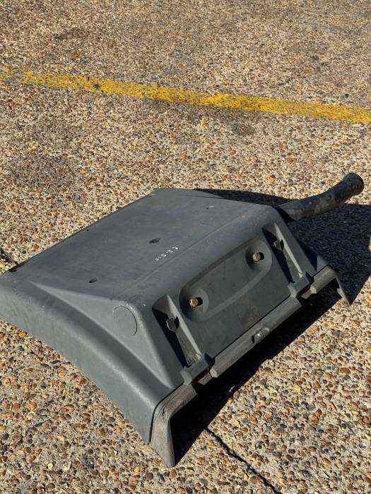 Man TGA/TGS/TGX Rear Axle Mudguard Front 690mm 254069608 81664106599 Used view 2