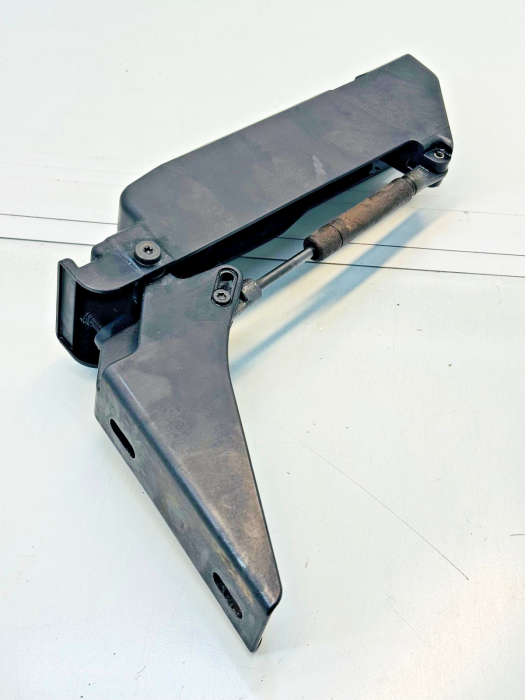 Mercedes Actros MP4 Side Fairing Hinge Left Lower A9607905269 Euro 6 Used view 3