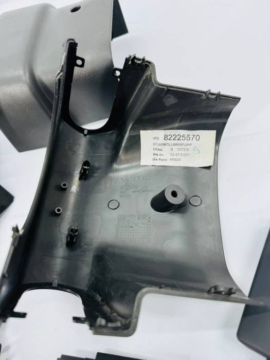 Volvo VNL Interior Steering Column Dash Trim Kit 82498766 82247356 82225568 Used view 8