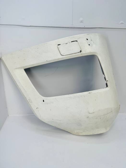 MAN TGX Euro 6 Right Headlamp Bumper Corner 81416106750 81416106752 RH view 5