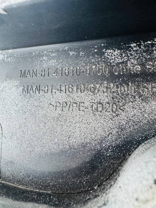 MAN TGX Euro 6 Right Headlamp Bumper Corner 81416106750 81416106752 RH view 7