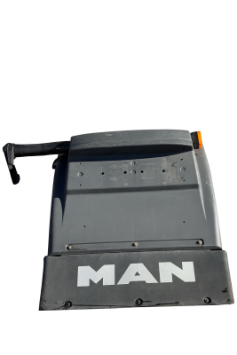 Man TGS/TGX Rear Mudguard Fender 254069609 81664106625 With Mudflap Used